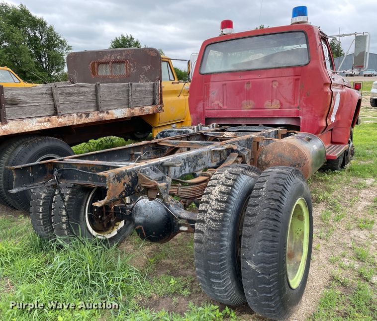 image for item DJ5213 1978 Ford F600  truck cab and chassis