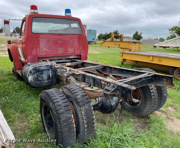 image for item DJ5213 1978 Ford F600  truck cab and chassis