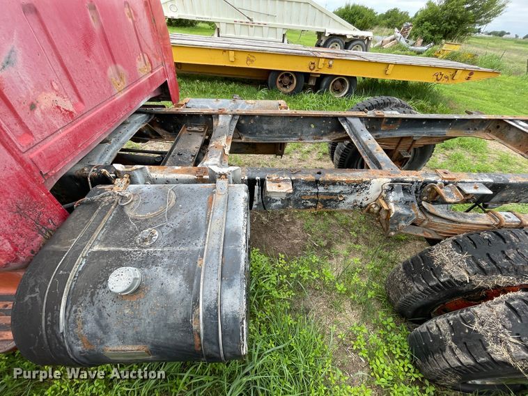 image for item DJ5213 1978 Ford F600  truck cab and chassis