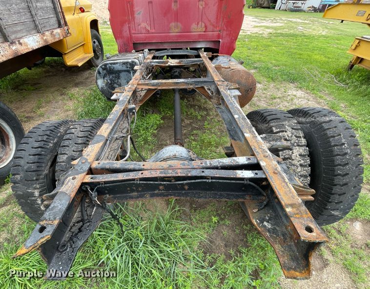 image for item DJ5213 1978 Ford F600  truck cab and chassis