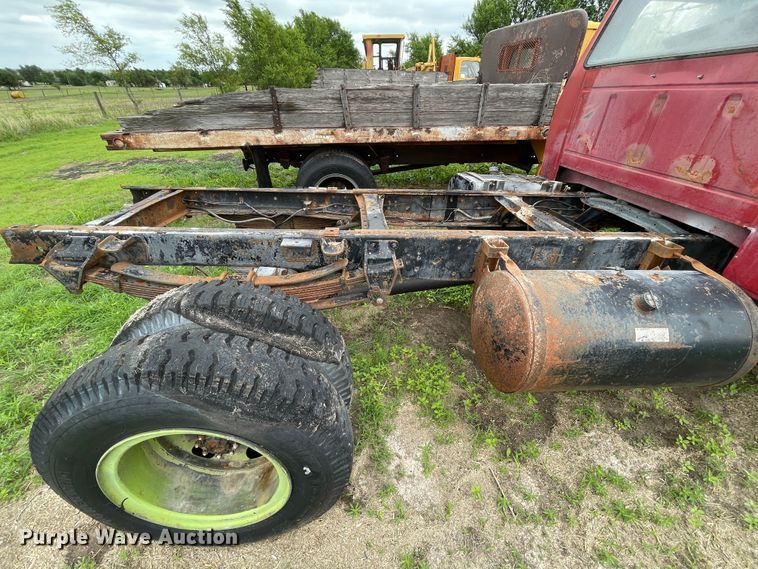 image for item DJ5213 1978 Ford F600  truck cab and chassis