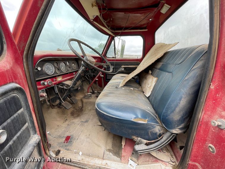 image for item DJ5213 1978 Ford F600  truck cab and chassis