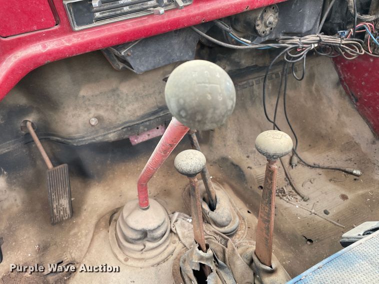 image for item DJ5213 1978 Ford F600  truck cab and chassis