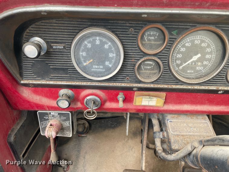 image for item DJ5213 1978 Ford F600  truck cab and chassis