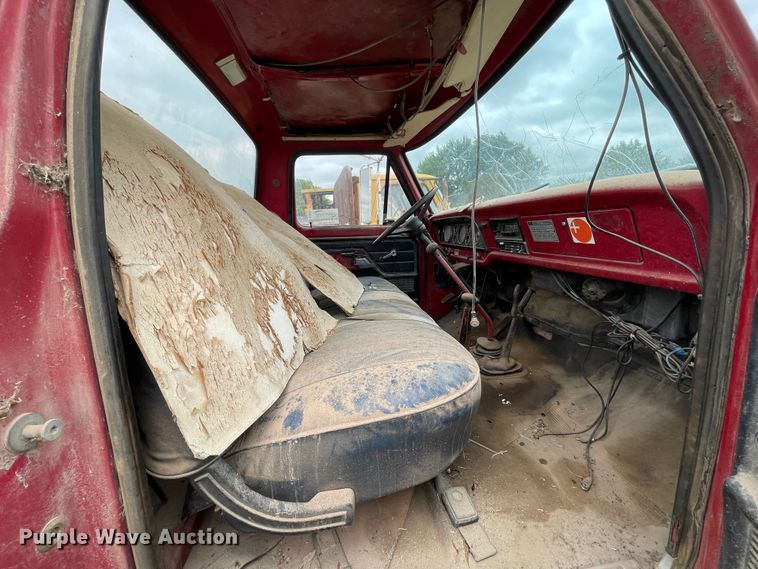 image for item DJ5213 1978 Ford F600  truck cab and chassis