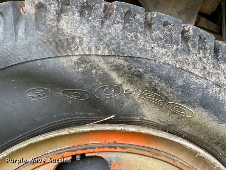 image for item DJ5213 1978 Ford F600  truck cab and chassis