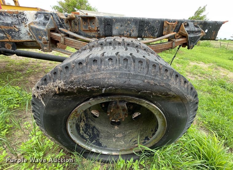 image for item DJ5213 1978 Ford F600  truck cab and chassis