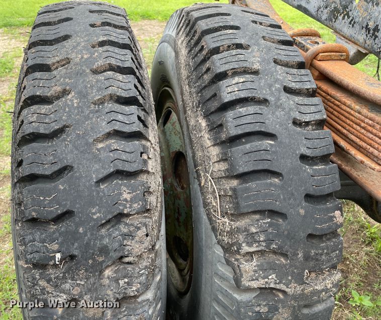 image for item DJ5213 1978 Ford F600  truck cab and chassis