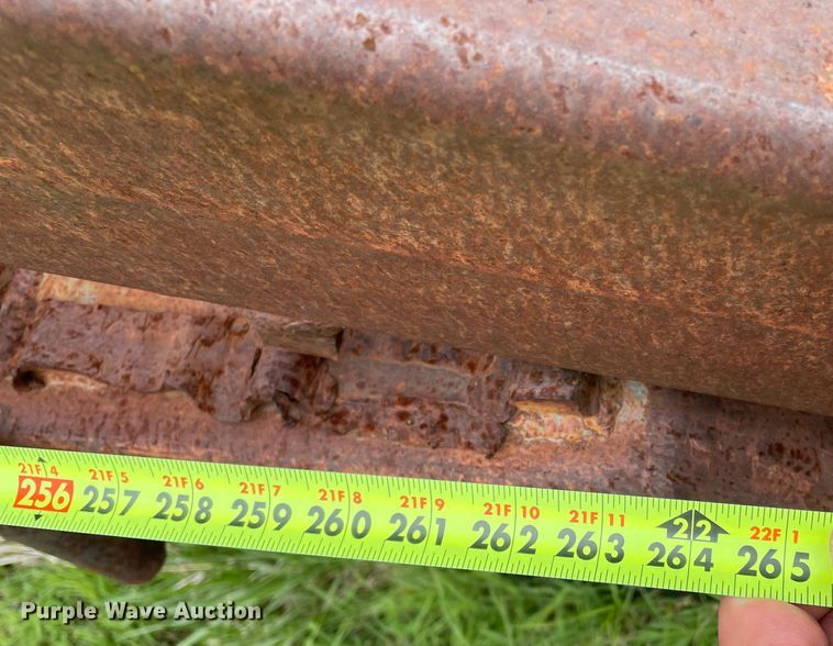 image for item DJ5218 1981 Hyster  drop deck equipment trailer