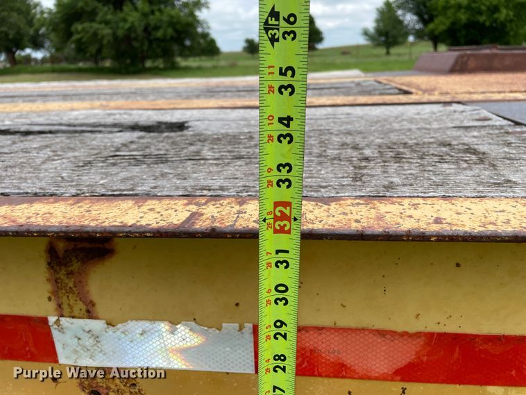 image for item DJ5218 1981 Hyster  drop deck equipment trailer