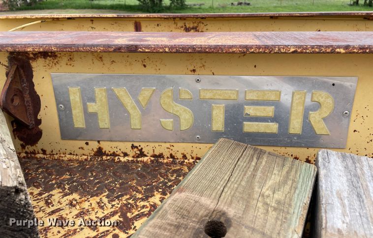 image for item DJ5218 1981 Hyster  drop deck equipment trailer