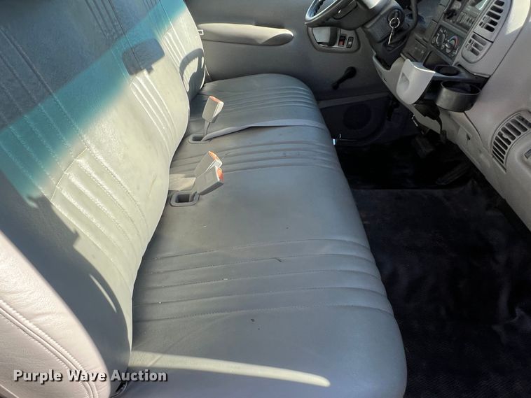image for item DJ7708 1999 GMC Suburban 1500  SUV