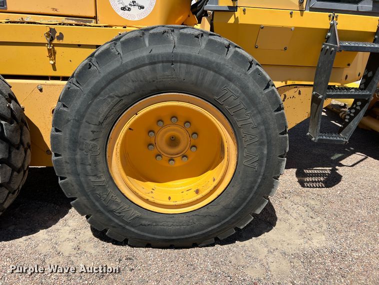 image for item DK7074 Volvo G940  motor grader