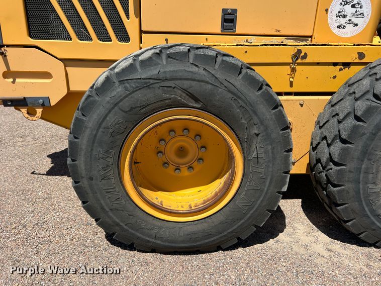 image for item DK7074 Volvo G940  motor grader