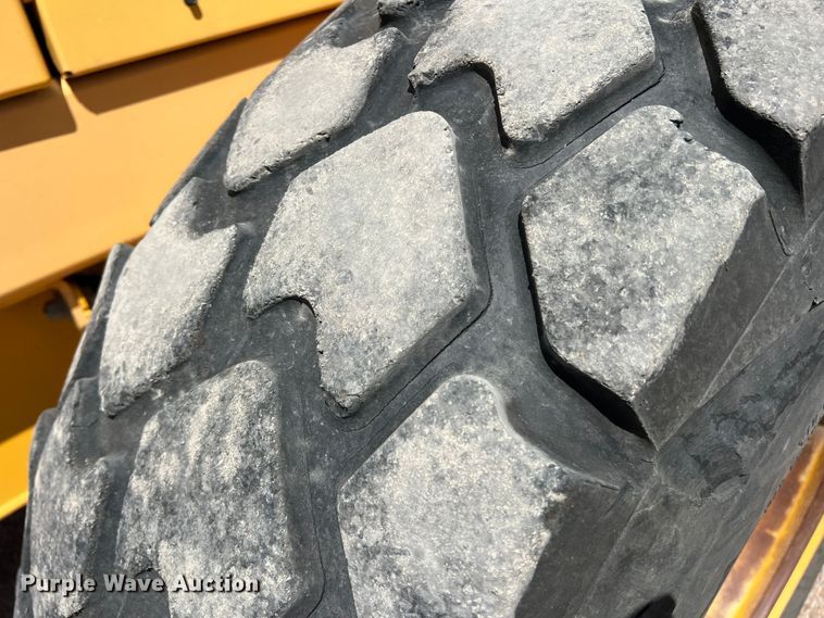 image for item DK7074 Volvo G940  motor grader