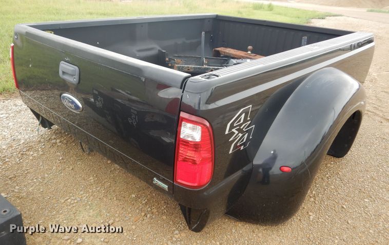 image for item DN1676 2011 Ford F350  pickup truck bed