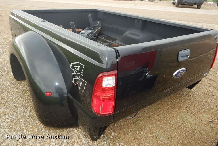 image for item DN1676 2011 Ford F350  pickup truck bed