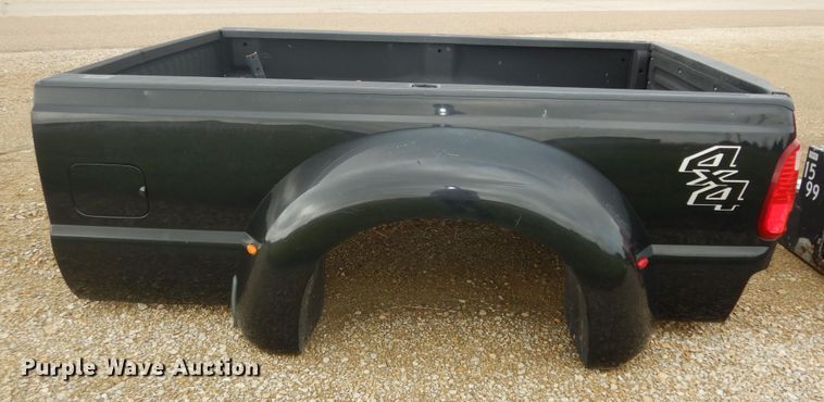 image for item DN1676 2011 Ford F350  pickup truck bed