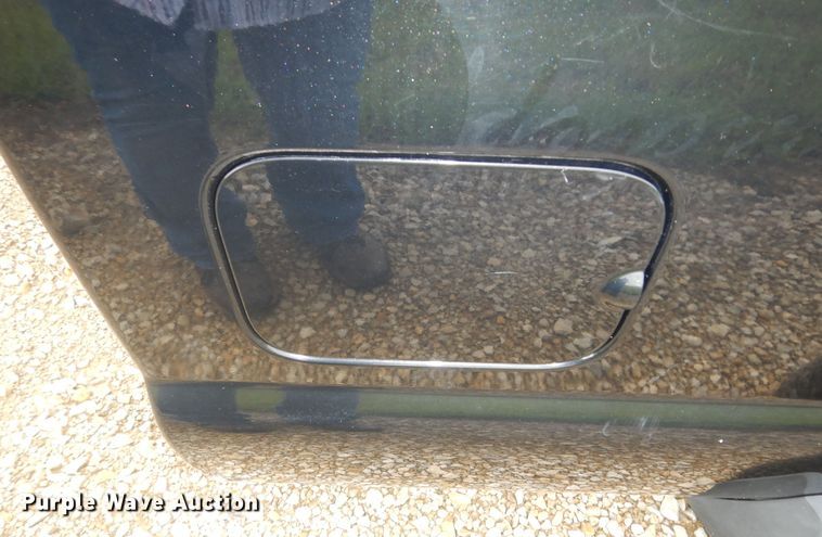 image for item DN1676 2011 Ford F350  pickup truck bed