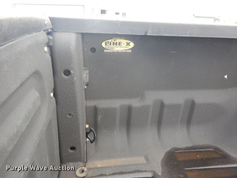 image for item DN1676 2011 Ford F350  pickup truck bed