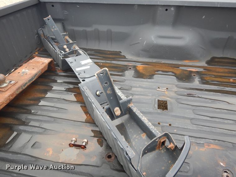 image for item DN1676 2011 Ford F350  pickup truck bed