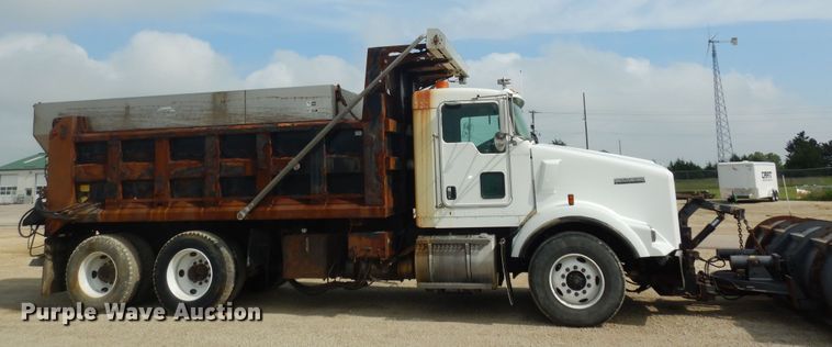 image for item DN1678 2010 Kenworth T800  dump truck