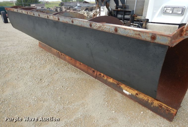 image for item DN1678 2010 Kenworth T800  dump truck