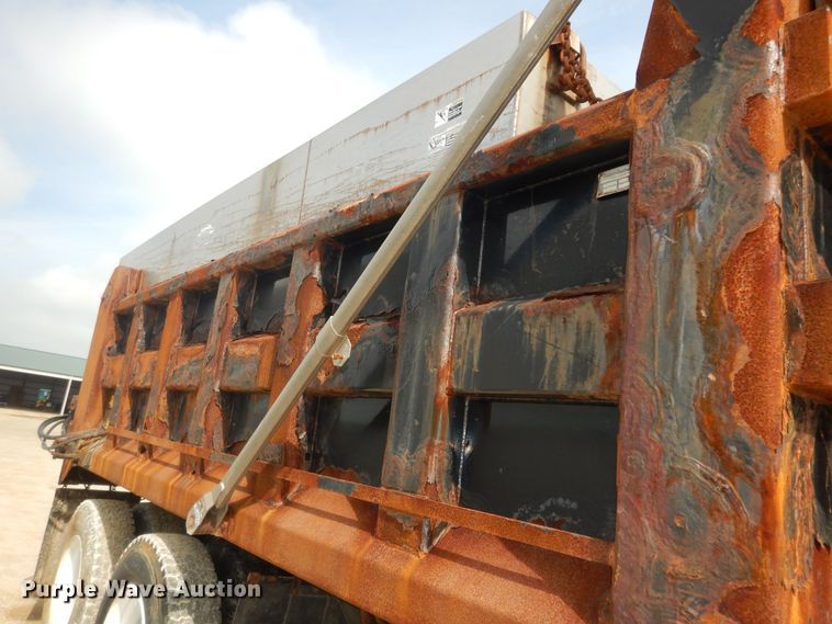 image for item DN1678 2010 Kenworth T800  dump truck