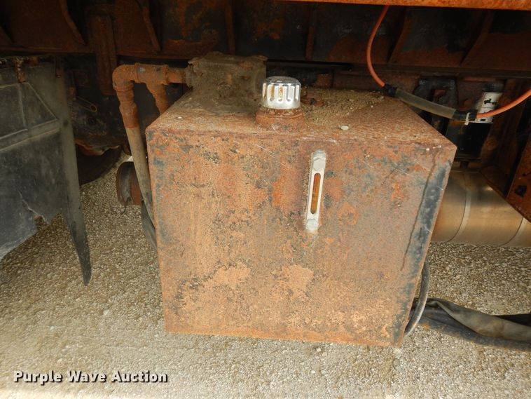 image for item DN1678 2010 Kenworth T800  dump truck