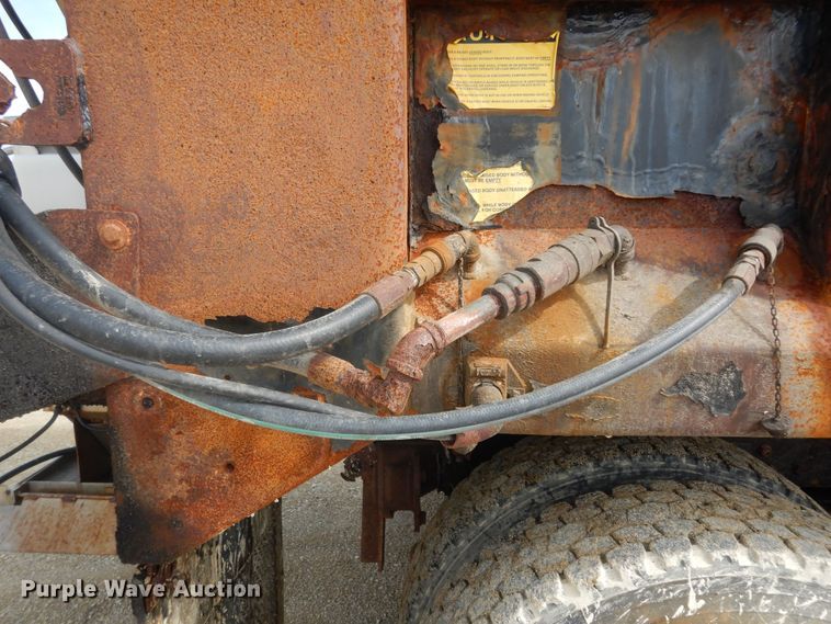 image for item DN1678 2010 Kenworth T800  dump truck