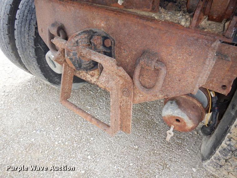 image for item DN1678 2010 Kenworth T800  dump truck