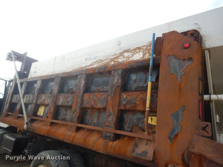 image for item DN1678 2010 Kenworth T800  dump truck