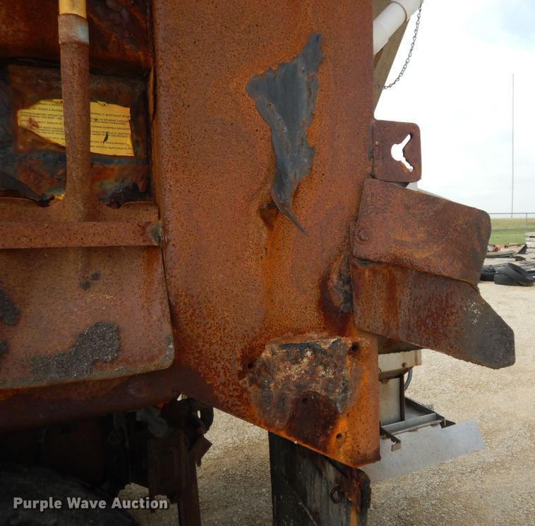 image for item DN1678 2010 Kenworth T800  dump truck