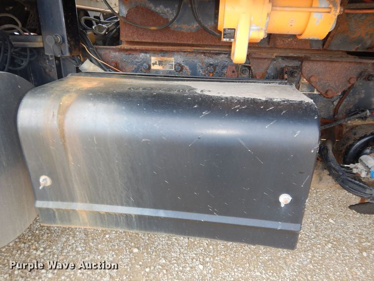 image for item DN1678 2010 Kenworth T800  dump truck