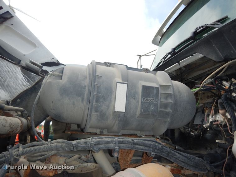 image for item DN1678 2010 Kenworth T800  dump truck