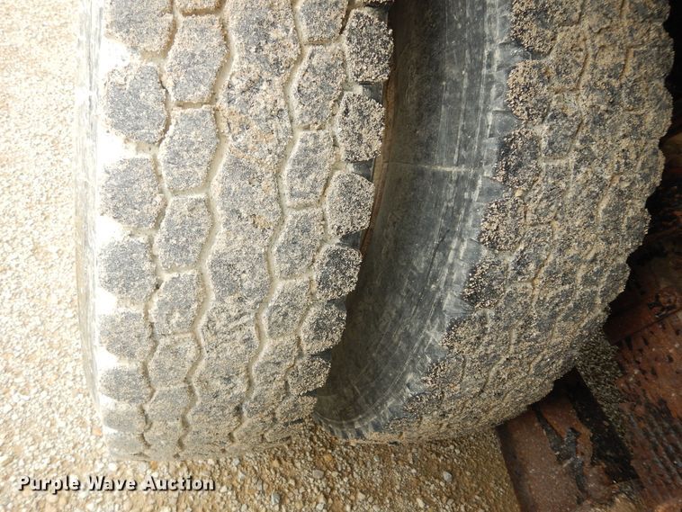 image for item DN1678 2010 Kenworth T800  dump truck