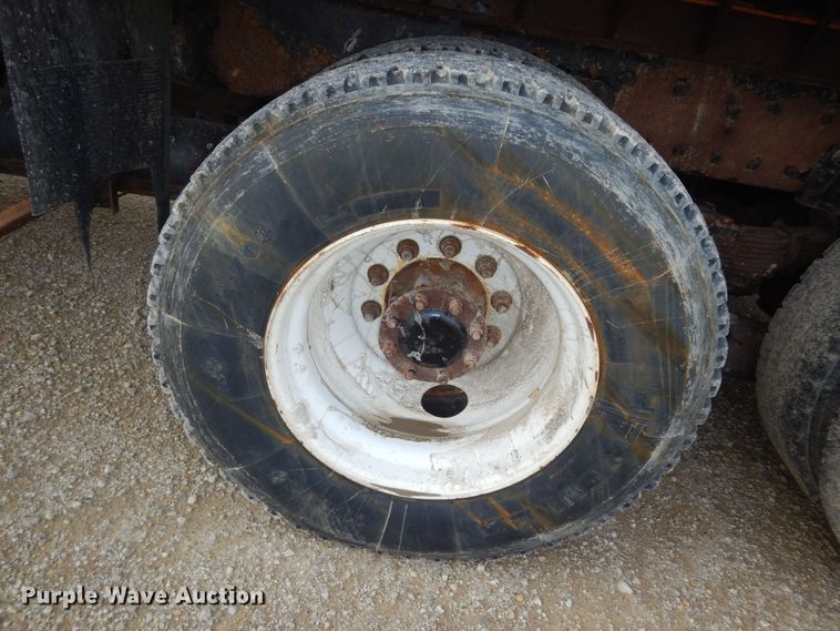 image for item DN1678 2010 Kenworth T800  dump truck