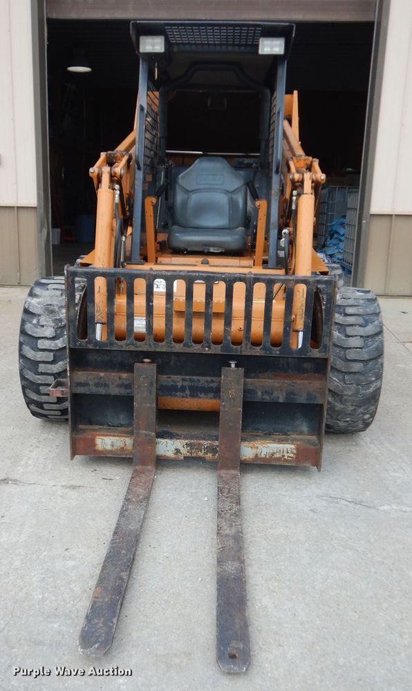 image for item DN1729 2001 Case 1845C  skid steer loader