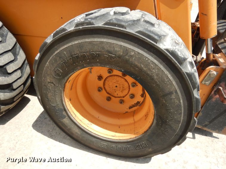 image for item DN1729 2001 Case 1845C  skid steer loader