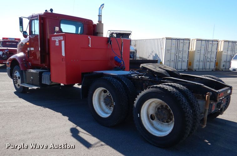 image for item DN5374 1994 International 9400  semi truck