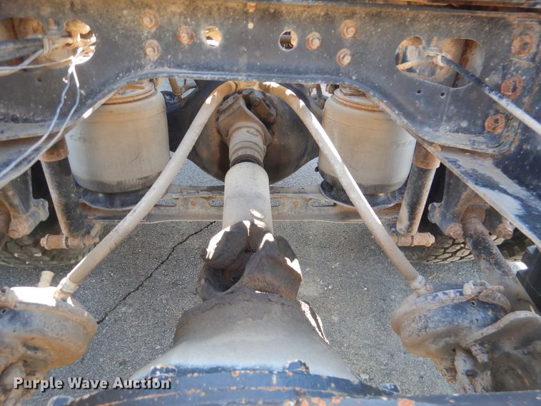 image for item DN5374 1994 International 9400  semi truck