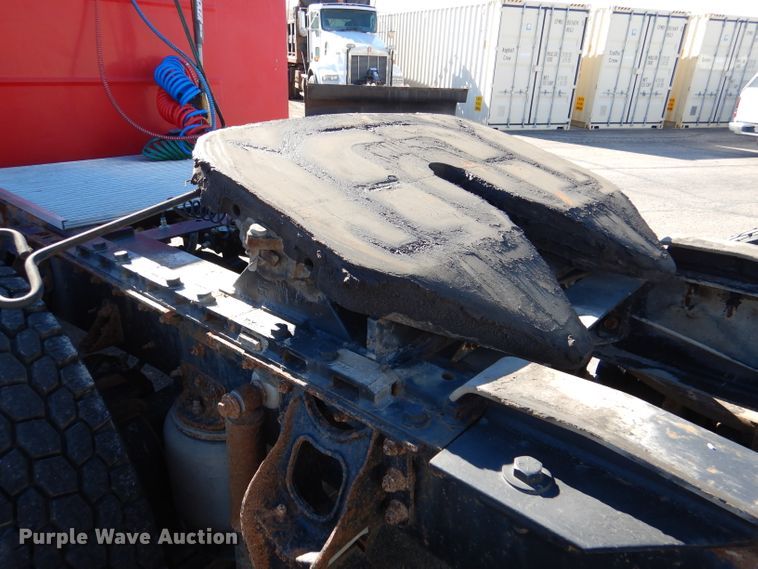 image for item DN5374 1994 International 9400  semi truck