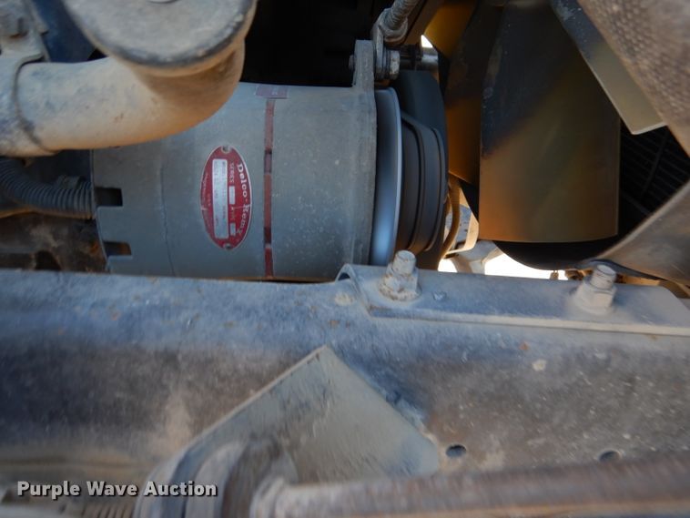 image for item DN5374 1994 International 9400  semi truck