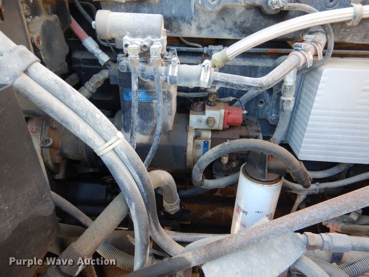 image for item DN5374 1994 International 9400  semi truck