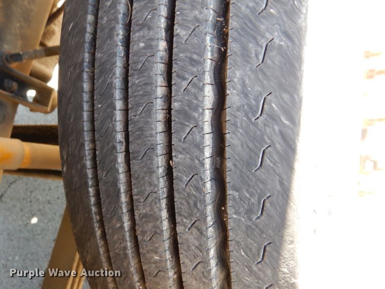 image for item DN5374 1994 International 9400  semi truck