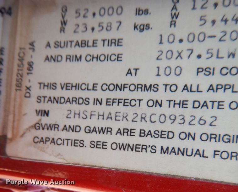 image for item DN5374 1994 International 9400  semi truck