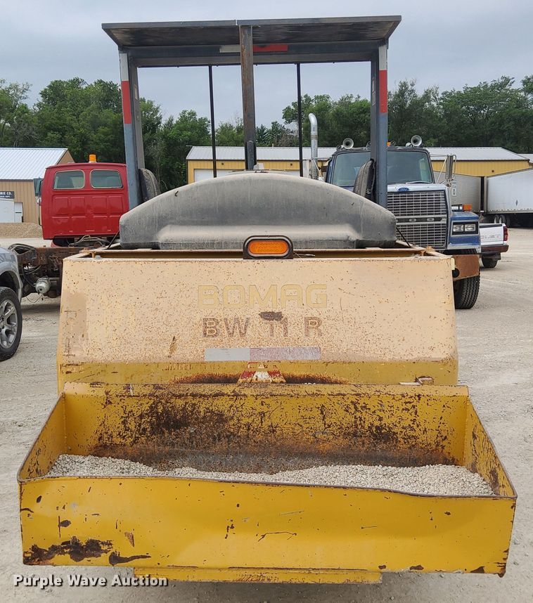 image for item DN6833 1994 Bomag BW11R  pneumatic roller