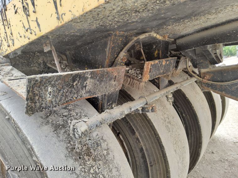 image for item DN6833 1994 Bomag BW11R  pneumatic roller