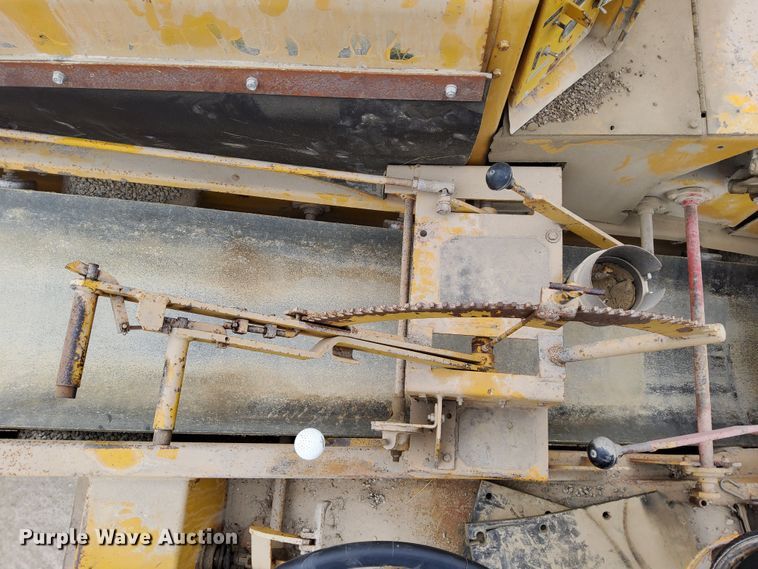 image for item DN6834 1969 Etnyre  chip spreader