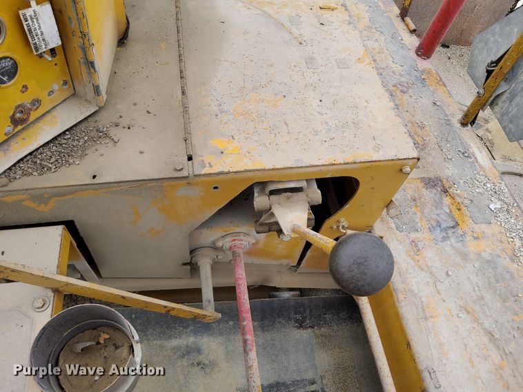 image for item DN6834 1969 Etnyre  chip spreader